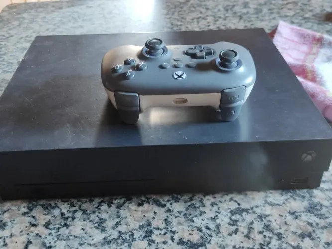 Xbox one X 1TB
