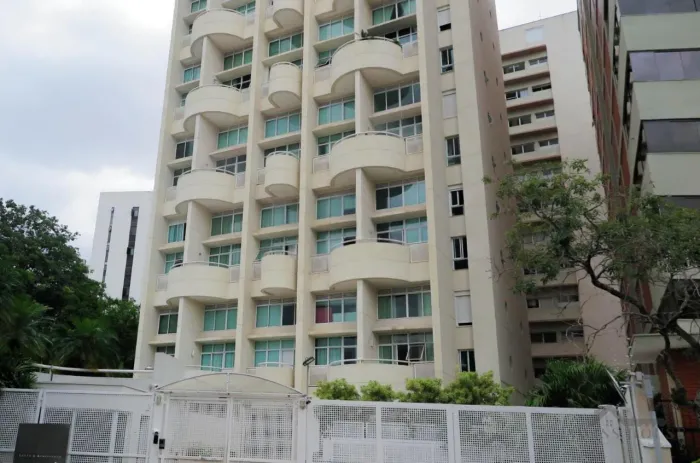 Apartamento mobiliado para alugar no Cambuí em Campinas/SP.