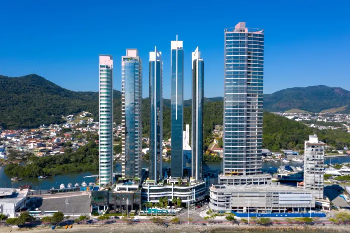 APARTAMENTO com 4 dormitórios à venda com 464m² por R$ 11.300.000,00 no bairro Centro - BA