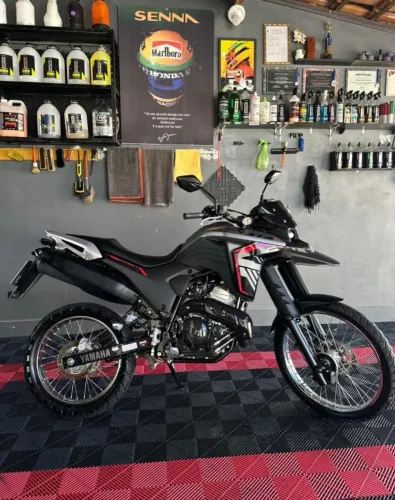 XTZ 250 Lander, Moto super conservada.