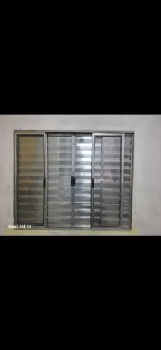Vendo janelas de aluminio - 1 por R$300 e 2 por R$550