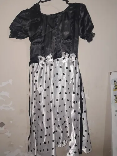 Vendo um vestido dos anos 80 infatil usou uma vez