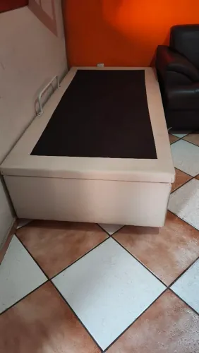 Cama Box solteiro 90cm.