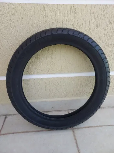 Pneu para moto 