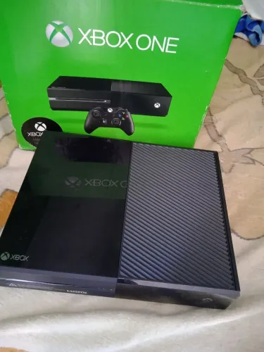 Xbox one fat(LEIA A DESCRIÇÃO)