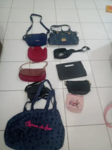 Vendo bolsas femininas