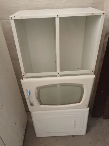 Armário faltando uma porta