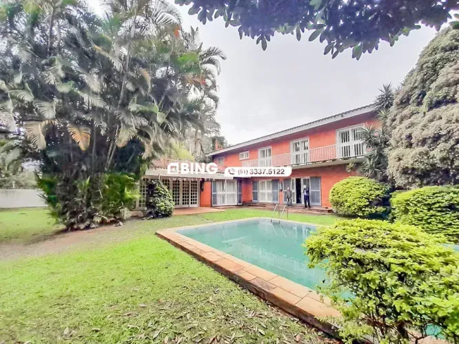 Casa comercial para locação com 04 dormitórios, 04 vagas e 640m² no bairro Boa Vista, Port