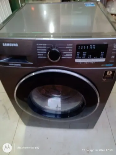 Máquina lava e seca Samsung 11 kg funcionando
