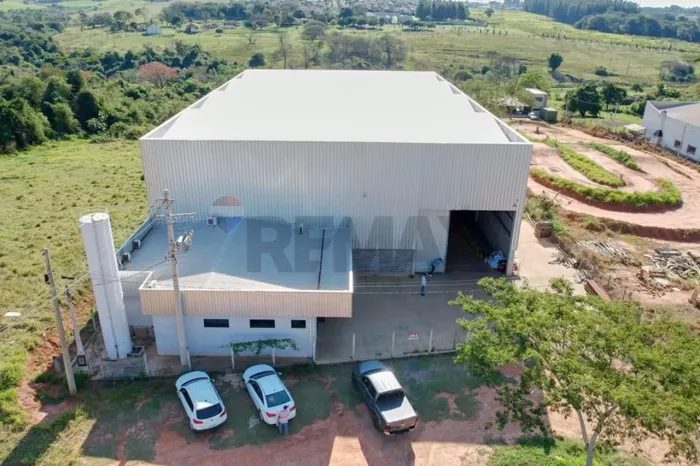"Galpão Comercial em Lins, na estrada Lins X Guaimbê, Lins, SP"