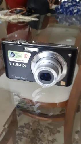 Câmera digital Panasonic LUMIX DMC-FS12 - 12,1 MP | Para Revisão