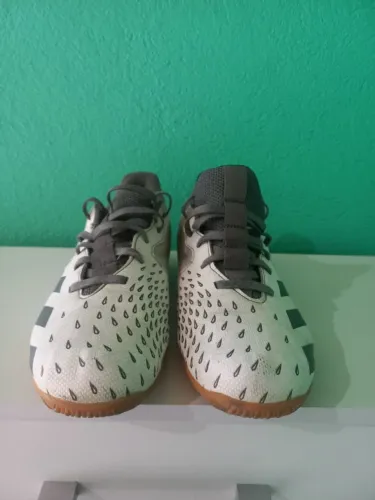 Tênis de futsal Adidas predator