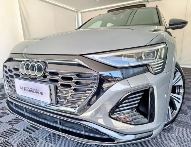 Audi Q8 E-tron Performance Black (elétrico) 2024