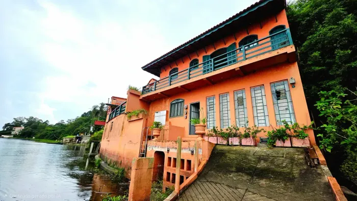 Casa à venda à beira da Represa de Guarapiranga  Riviera Paulista