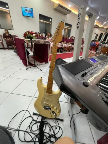 Ótima Guitarra para Iniciantes!