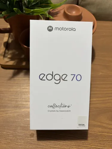 Moto Edge 70 5G 12Gb 512Gb Cloud Dancer Crystals by Swarovski Lacrado c/ NF e Garantia 
