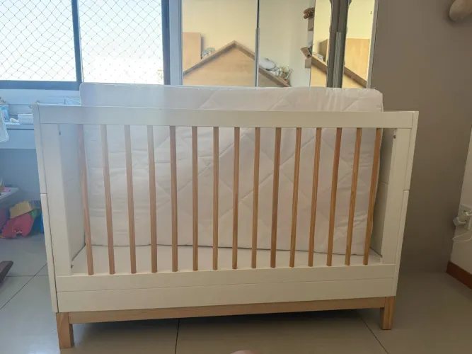? Berço que vira mini cama + colchão