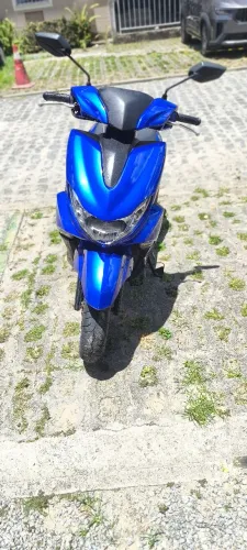 Moto scooter Yamaha fluo 125