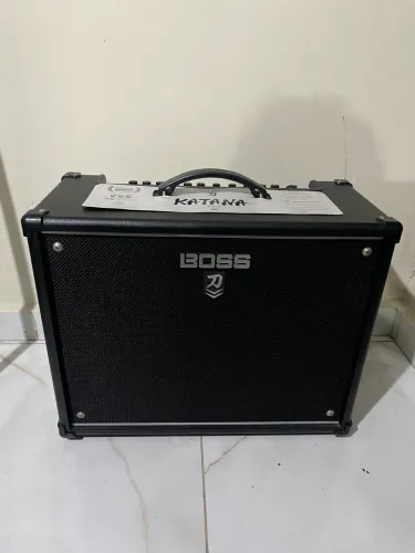 Boss Katana Mk2 100w em perfeito estado