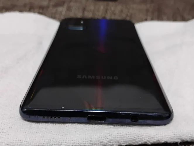 Samsung Galaxy A71 128GB, semi-novo bateria em ótimo estado!