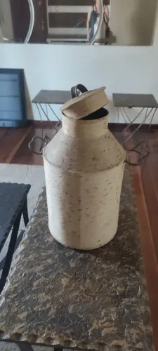 Leiteira de metal