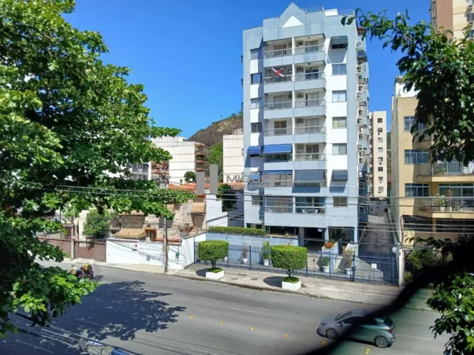 Apartamento a venda 2 quartos sendo 1 suíte, dependência completa e vaga!