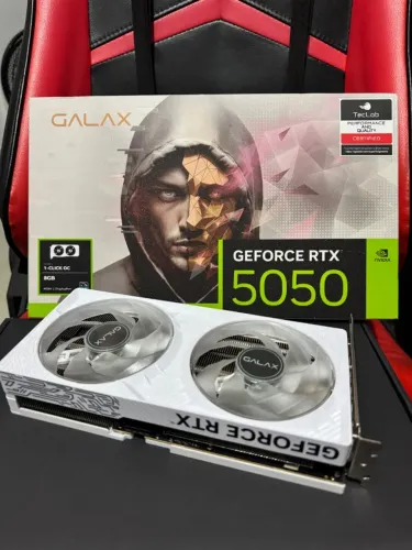 Placa de vídeo rtx 5050 com fonte 600w