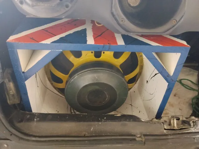 Caixa e auto falante Eros 3k3 15P