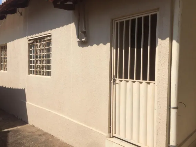 Casa de 2 quartos no centro de Goiânia