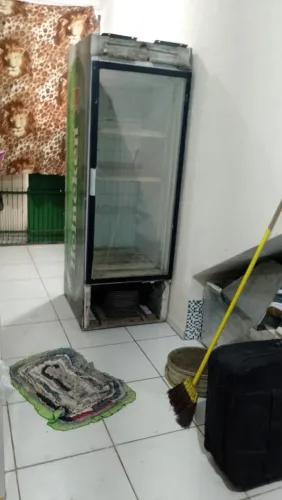 Expositor Metalfrio bom estado.