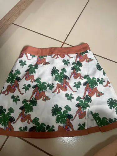 Saia shein original tamanho P 10 reais
