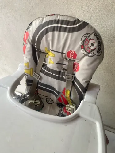 Cadeira de alimentação 