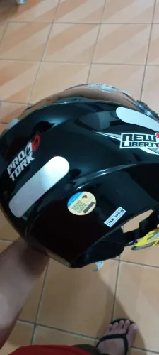 Capacete aberto