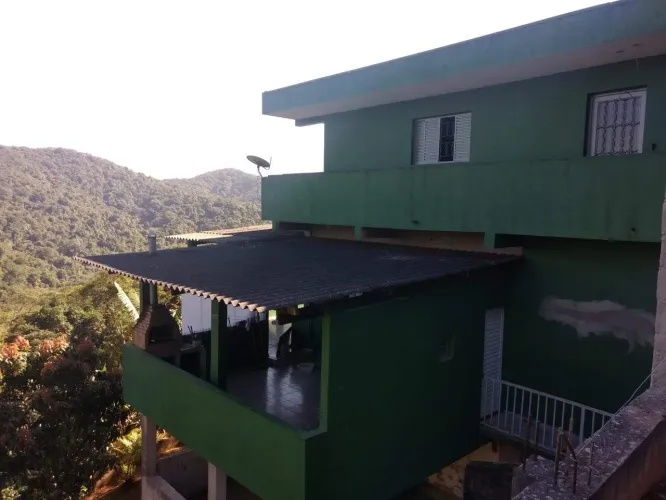 Excelente oportunidade - Imóvel com duas casas no mesmo terreno!
