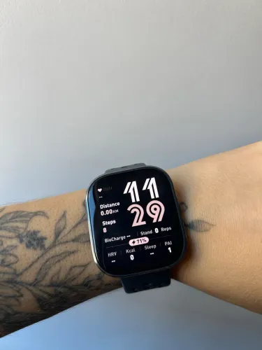 Smartwatch Amazfit Bip6 tela de 1.97? preto
