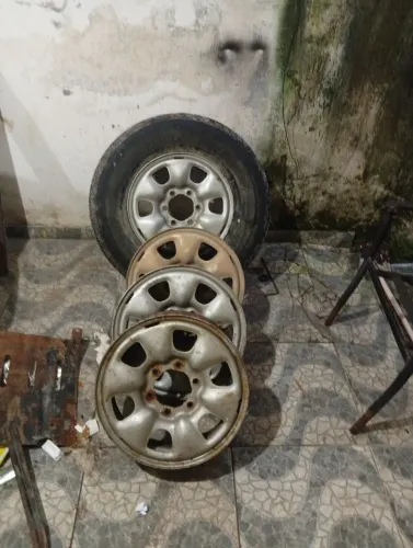 Roda de aço aro 16 hilux