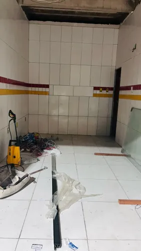 Um ponto na principal do Eustáquio Gomes colocado com a pastelaria