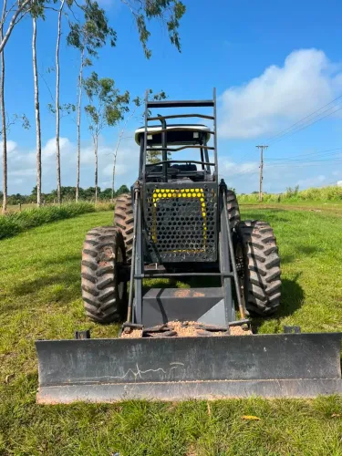 Vendo Valtra bm 100