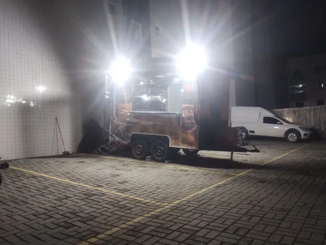 Aluga-se trailer food truck!! Oportunidade imperdível!!
