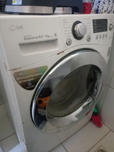 Máquina de lavar e seca