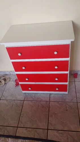 Cômoda super nova