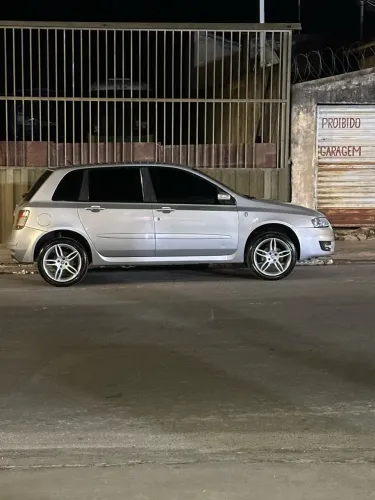Fiat Stilo 1.8 Attractive Flex 8V 5P 2010