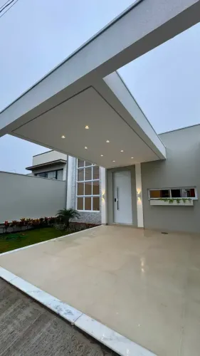 Casa a venda no condomínio Park Real