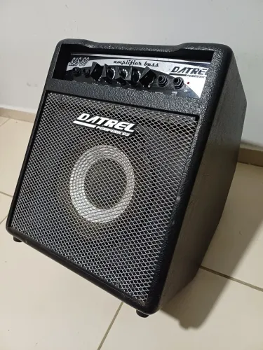 Cubo Amplificador Para Baixo Datrel Bas-60 8 60w Cor Preto 127V/220V<br>