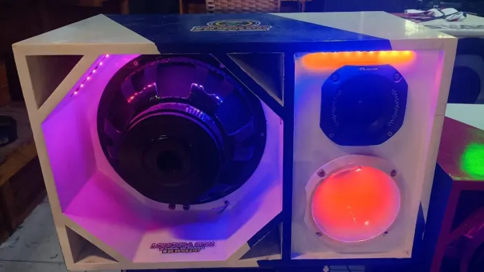 Caixa trio com led