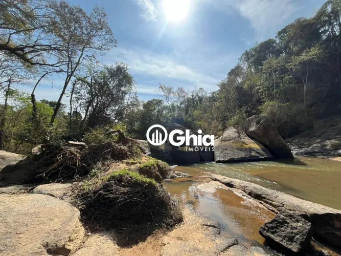 Área à venda, 160000 m² por R$ 9.000.000,00 - Zona Rural - Bueno Brandão/MG