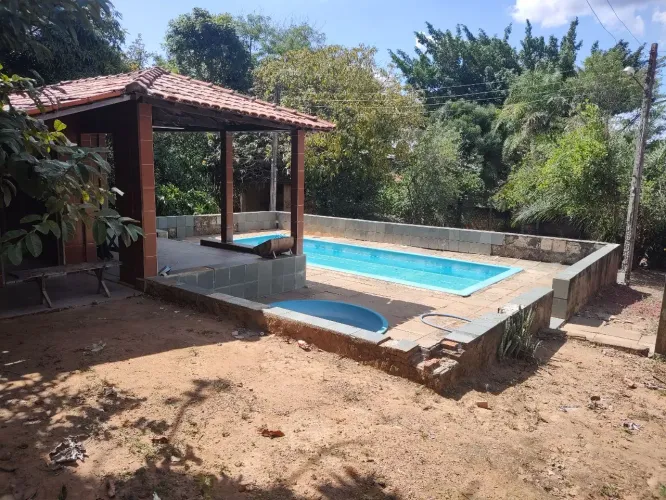 Duas chácaras emendadas no Lago Oeste