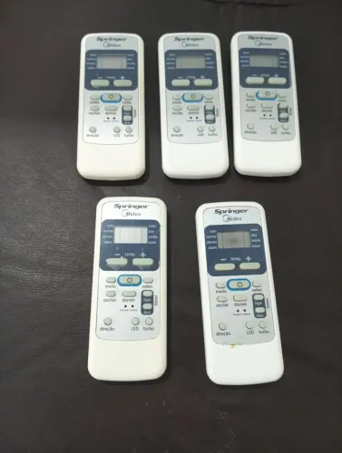 Varios controles remotos pra ar condicionado. Todos novos