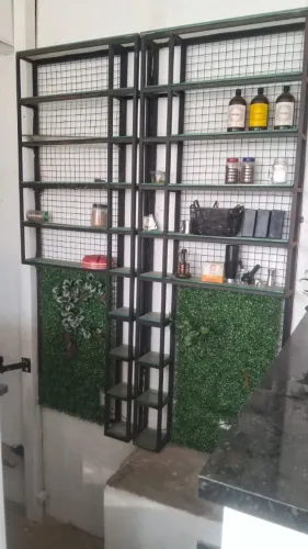 Estante Industrial Metálica com Nichos | Decoração Comercial / Área Gourmet