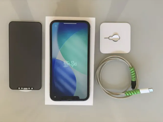 iPhone 11